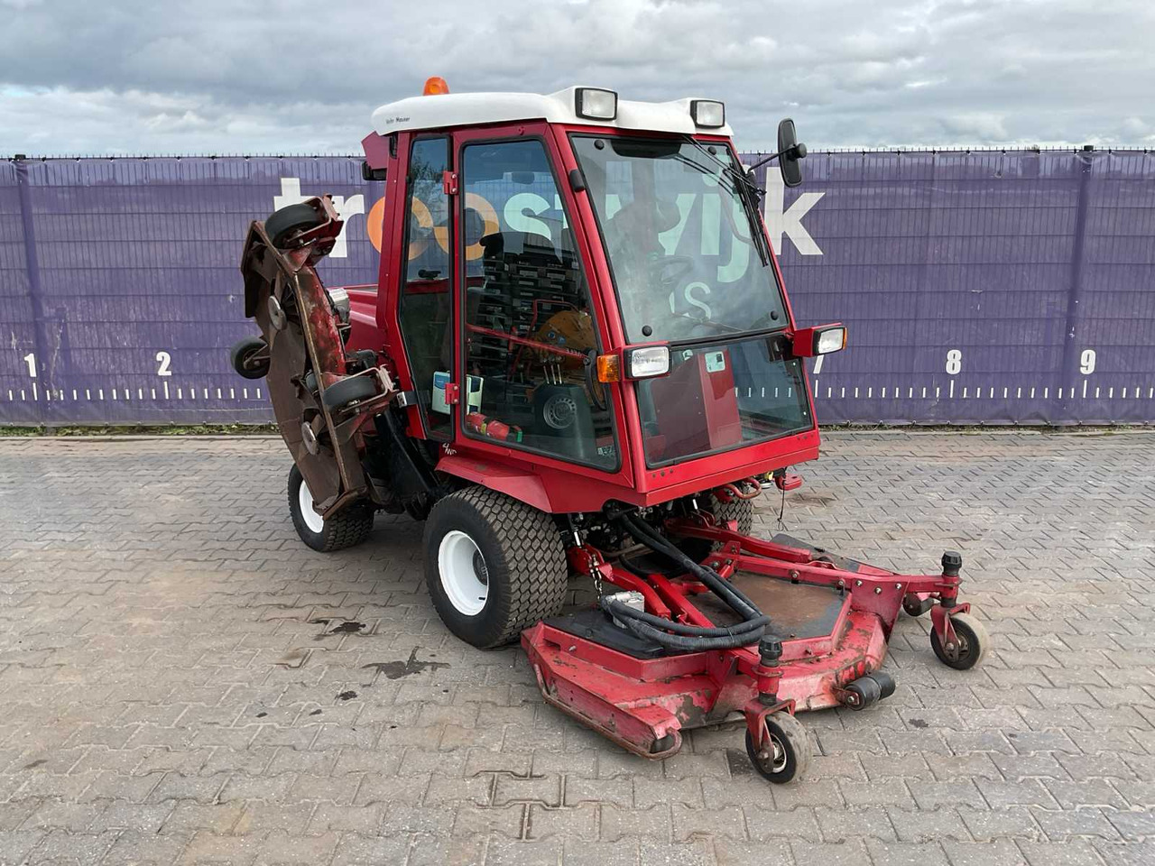 Toro Groundsmaster 4000D - جزازة المروج: صور 2 Toro Groundsmaster 4000D - جزازة المروج: صور 2