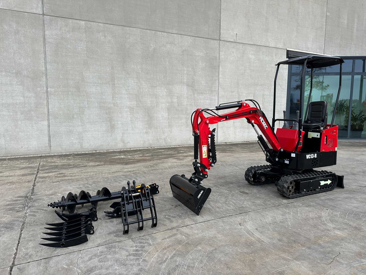VICSEC - 2025 - VC13R - MINI EXCAVATOR - حفارة مصغرة: صور 1 VICSEC - 2025 - VC13R - MINI EXCAVATOR - حفارة مصغرة: صور 1