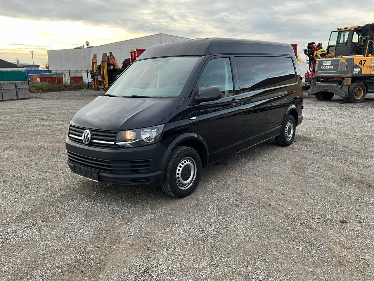 VOLKSWAGEN T6 TRANSPORTER - الشاحنات الصغيرة: صور 1 VOLKSWAGEN T6 TRANSPORTER - الشاحنات الصغيرة: صور 1
