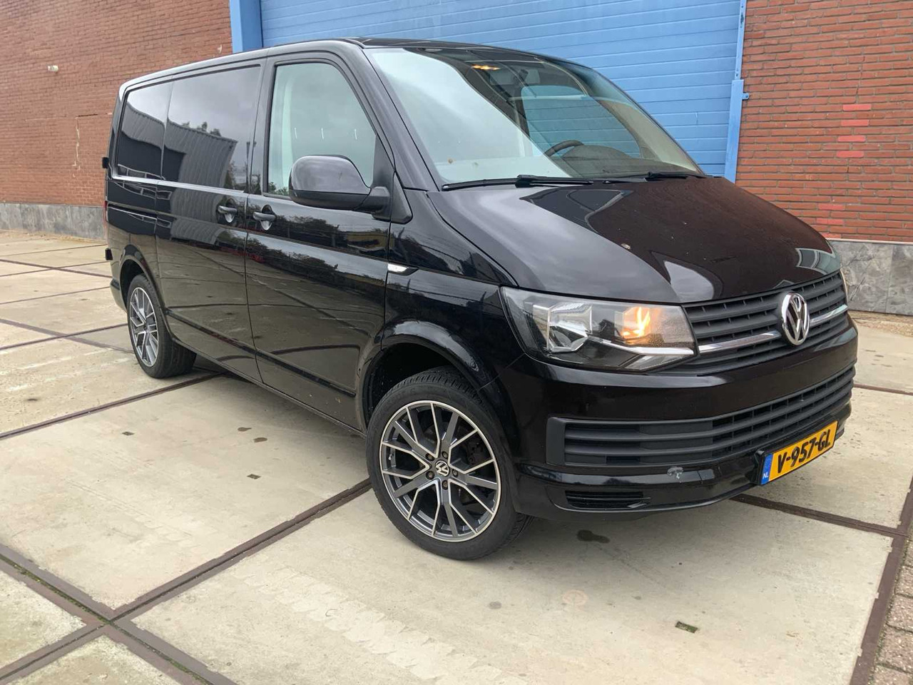 VOLKSWAGEN TRANSPORTER 2.0 TDI L1H1 HIGHL. COMPANY CAR - الشاحنات الصغيرة: صور 3 VOLKSWAGEN TRANSPORTER 2.0 TDI L1H1 HIGHL. COMPANY CAR - الشاحنات الصغيرة: صور 3
