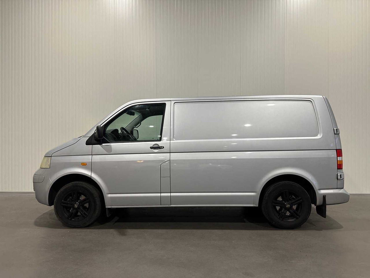 VOLKSWAGEN - TRANSPORTER 2.5 TDI 07-VDG-5 - الشاحنات الصغيرة: صور 2 VOLKSWAGEN - TRANSPORTER 2.5 TDI 07-VDG-5 - الشاحنات الصغيرة: صور 2