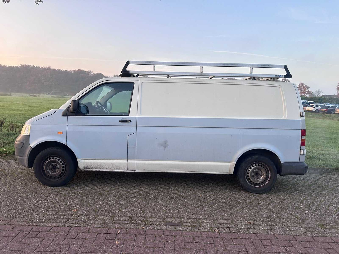 VOLKSWAGEN - TRANSPORTER T5 2.5 TDI 340 - 08-VBG-2 - الشاحنات الصغيرة: صور 2 VOLKSWAGEN - TRANSPORTER T5 2.5 TDI 340 - 08-VBG-2 - الشاحنات الصغيرة: صور 2