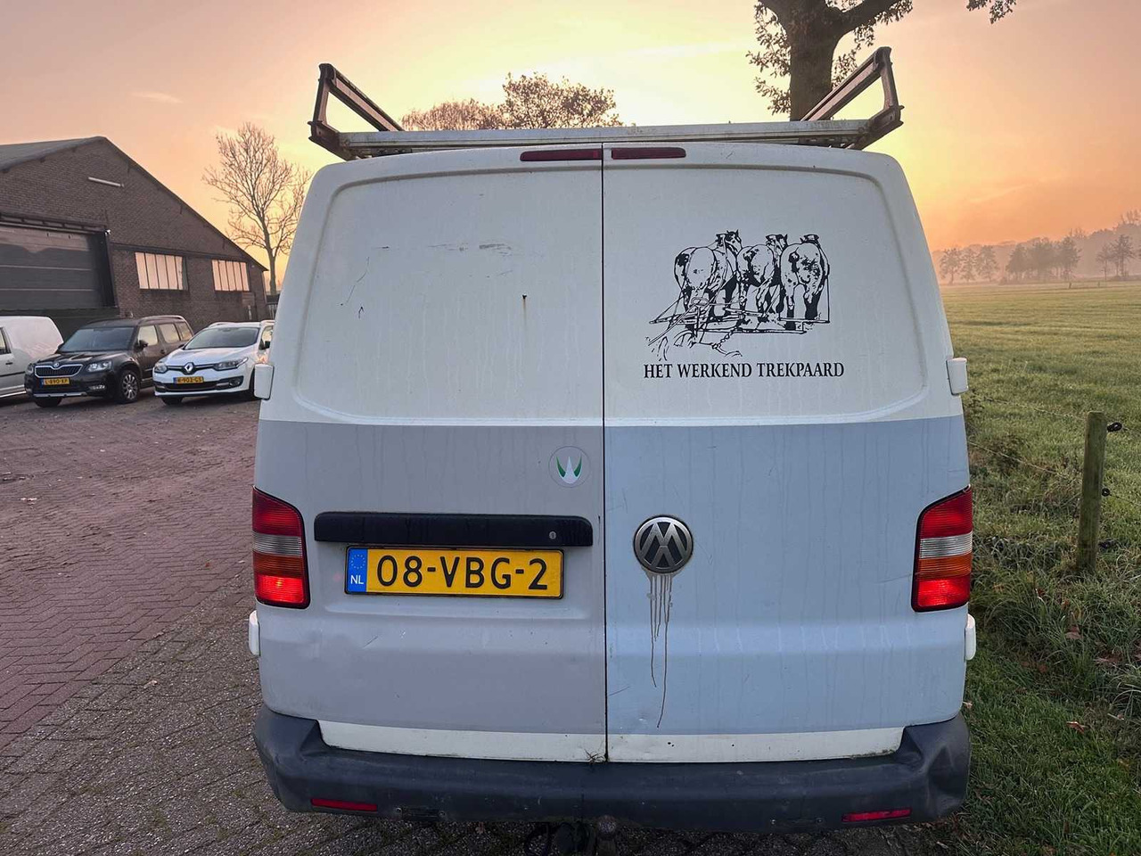 VOLKSWAGEN - TRANSPORTER T5 2.5 TDI 340 - 08-VBG-2 - الشاحنات الصغيرة: صور 5 VOLKSWAGEN - TRANSPORTER T5 2.5 TDI 340 - 08-VBG-2 - الشاحنات الصغيرة: صور 5