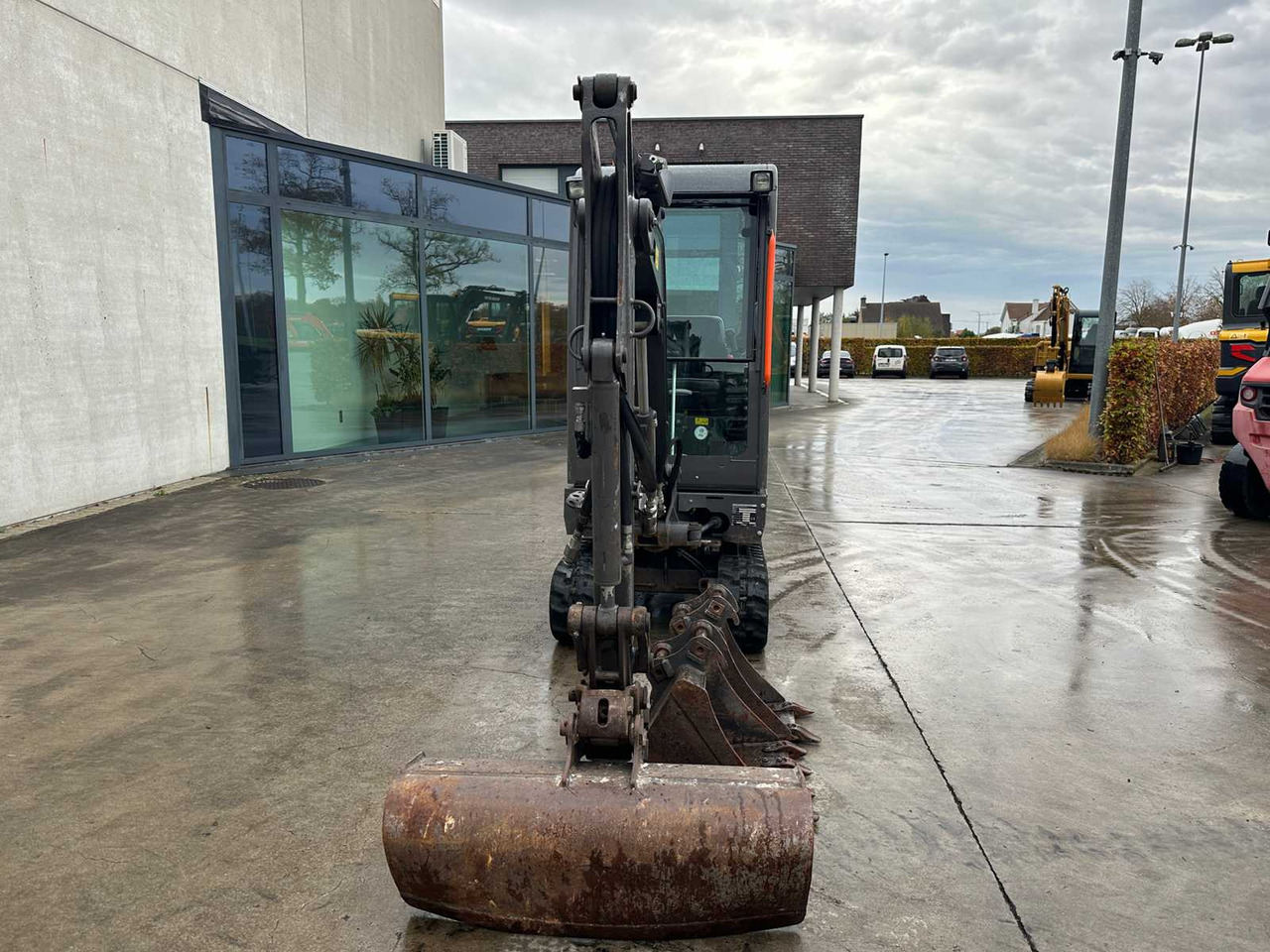 VOLVO - 2020 - EC20E - MINI EXCAVATOR - حفارة مصغرة: صور 2 VOLVO - 2020 - EC20E - MINI EXCAVATOR - حفارة مصغرة: صور 2