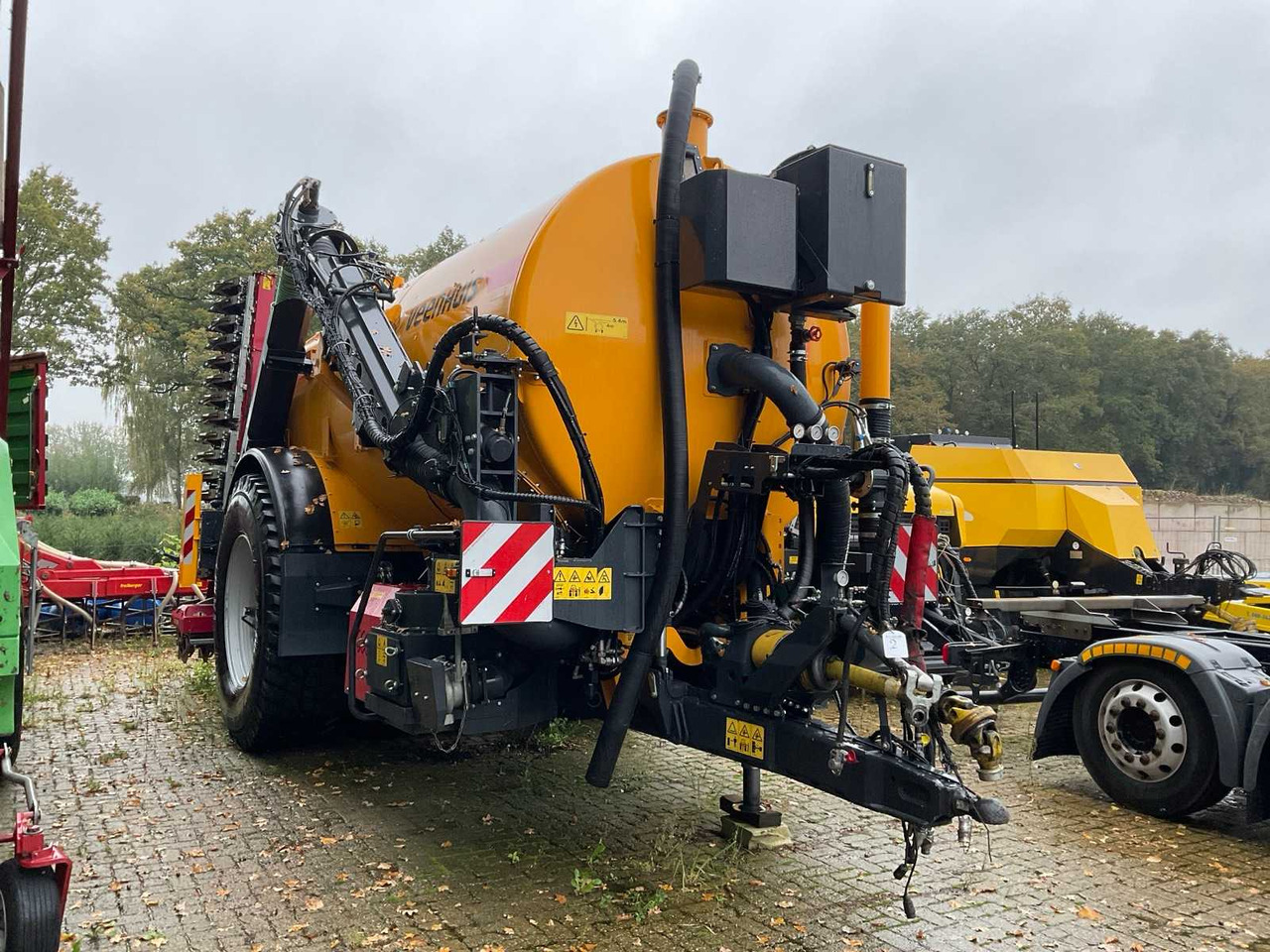 Veenhuis en Vredo Premium Quad Shift 15800 / ZB4 82544 DV H - صهريج السماد السائل: صور 4 Veenhuis en Vredo Premium Quad Shift 15800 / ZB4 82544 DV H - صهريج السماد السائل: صور 4