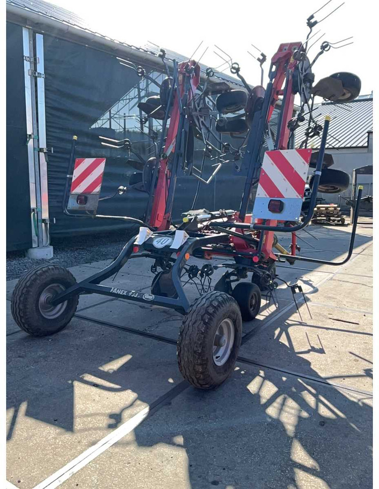 Vicon Fanex 903 C - الأمشاط الزراعية: صور 4 Vicon Fanex 903 C - الأمشاط الزراعية: صور 4