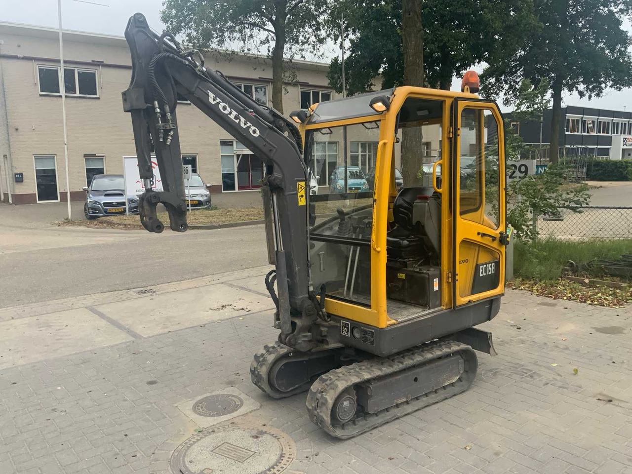 Volvo EC15B XR - حفارة مصغرة: صور 1 Volvo EC15B XR - حفارة مصغرة: صور 1