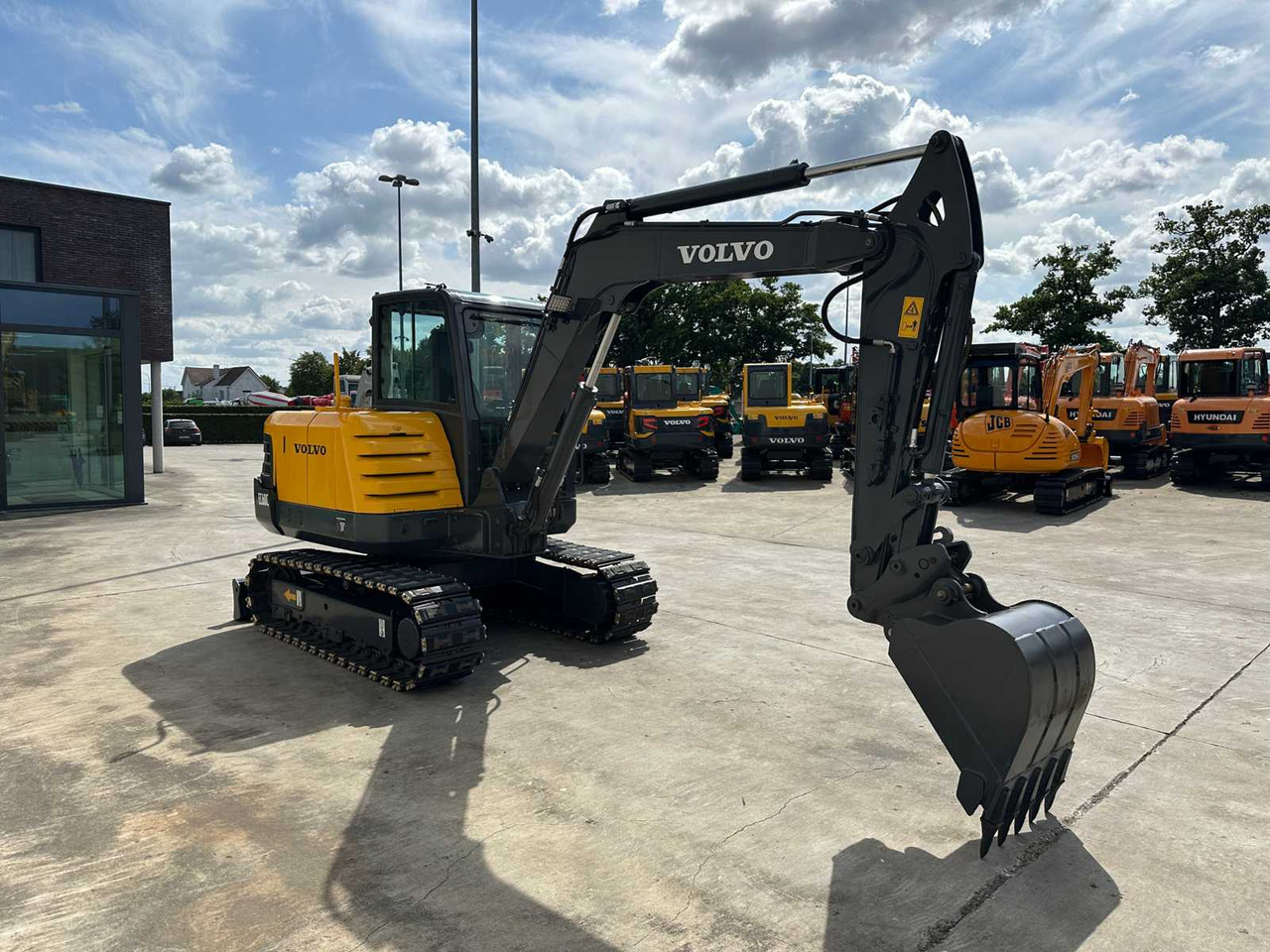 Volvo EC60C - حفارات زحافة: صور 3 Volvo EC60C - حفارات زحافة: صور 3