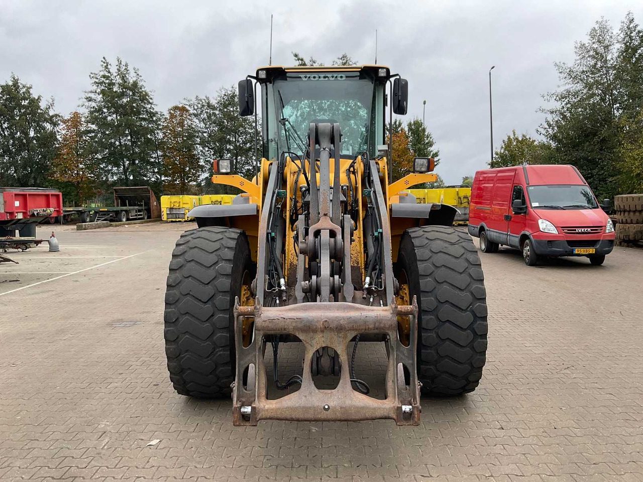 Volvo L120F - اللودر بعجل: صور 2 Volvo L120F - اللودر بعجل: صور 2