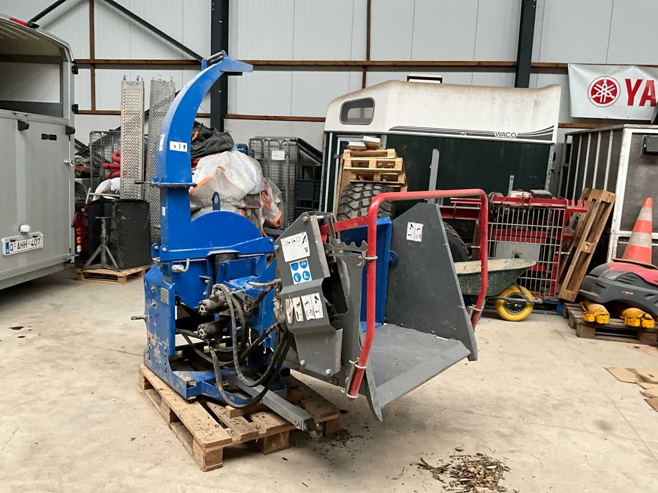 Woodchipper BX52R - ماكينة تقطيع الأغصان: صور 3 Woodchipper BX52R - ماكينة تقطيع الأغصان: صور 3