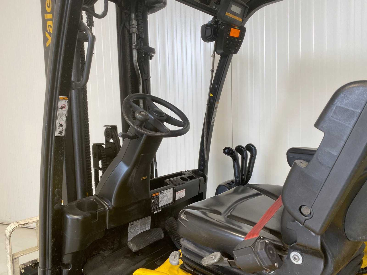 YALE - 2013 - ERP 35 VL - FORKLIFT - TRIPLEX - FREE-LIFT - SIDE-SHIFT - رافعة شوكية: صور 3 YALE - 2013 - ERP 35 VL - FORKLIFT - TRIPLEX - FREE-LIFT - SIDE-SHIFT - رافعة شوكية: صور 3