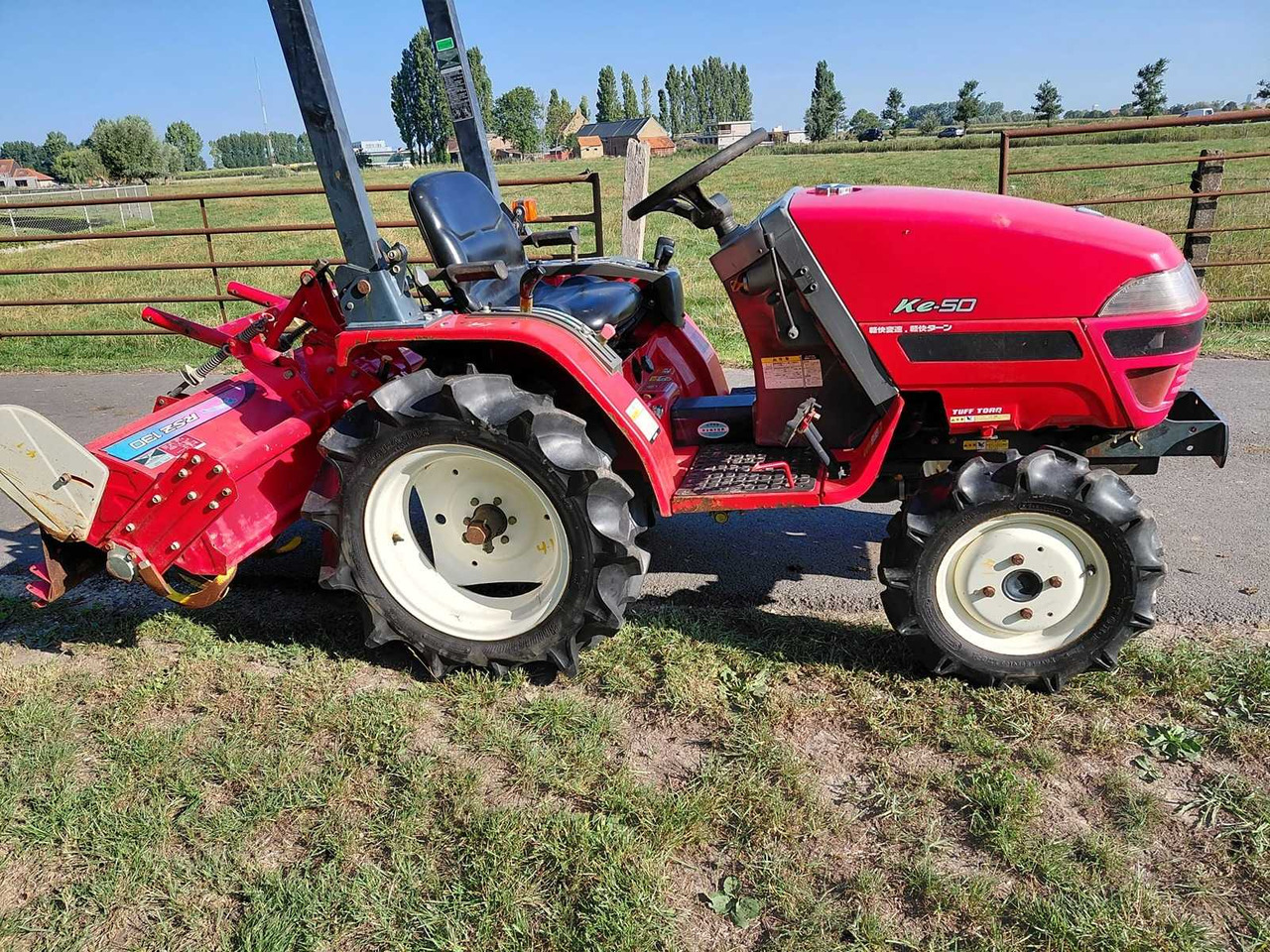 Yanmar KE50 - جرار صغير: صور 3 Yanmar KE50 - جرار صغير: صور 3
