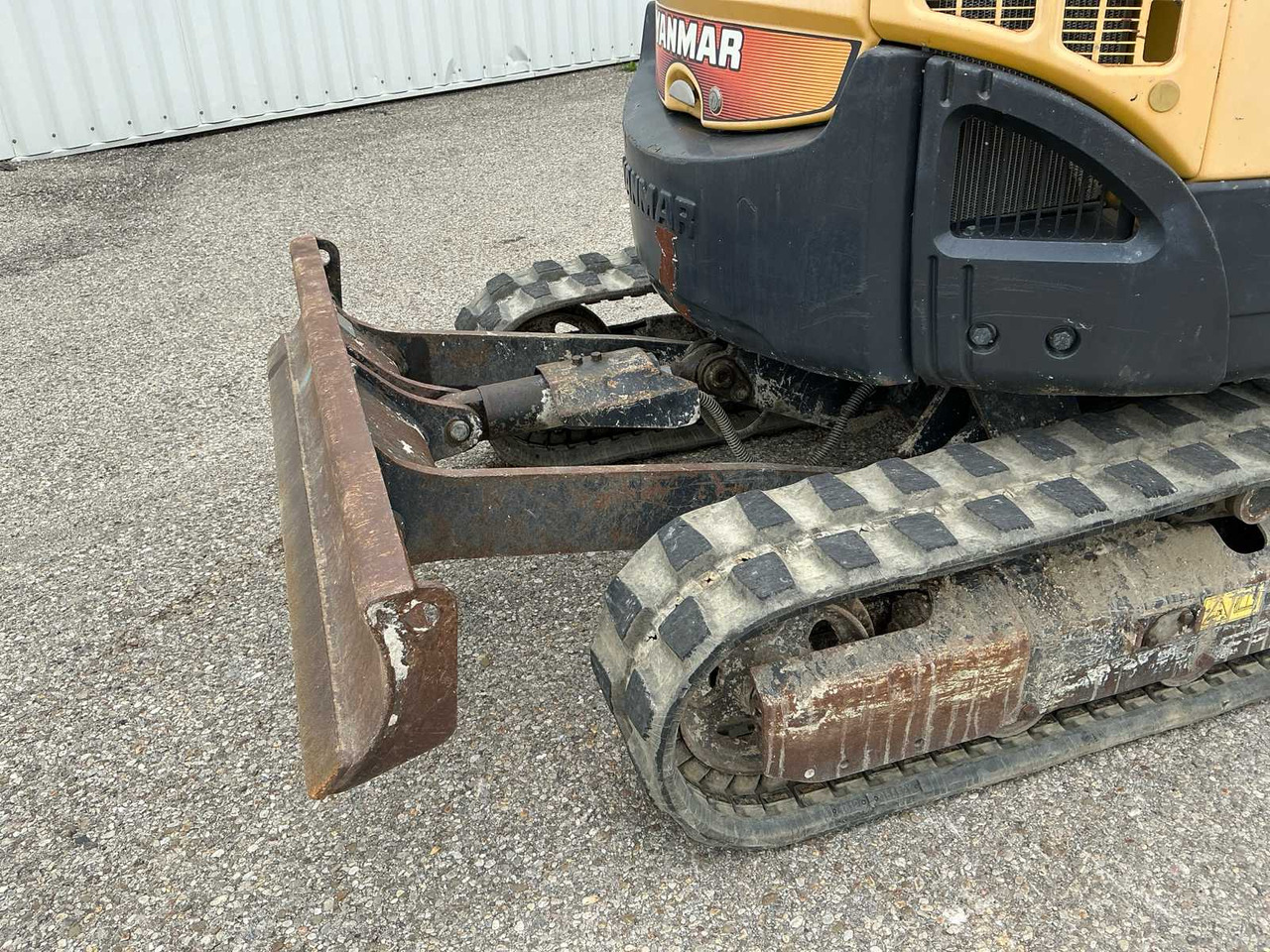Yanmar VIO25-4 - حفارات زحافة: صور 5 Yanmar VIO25-4 - حفارات زحافة: صور 5