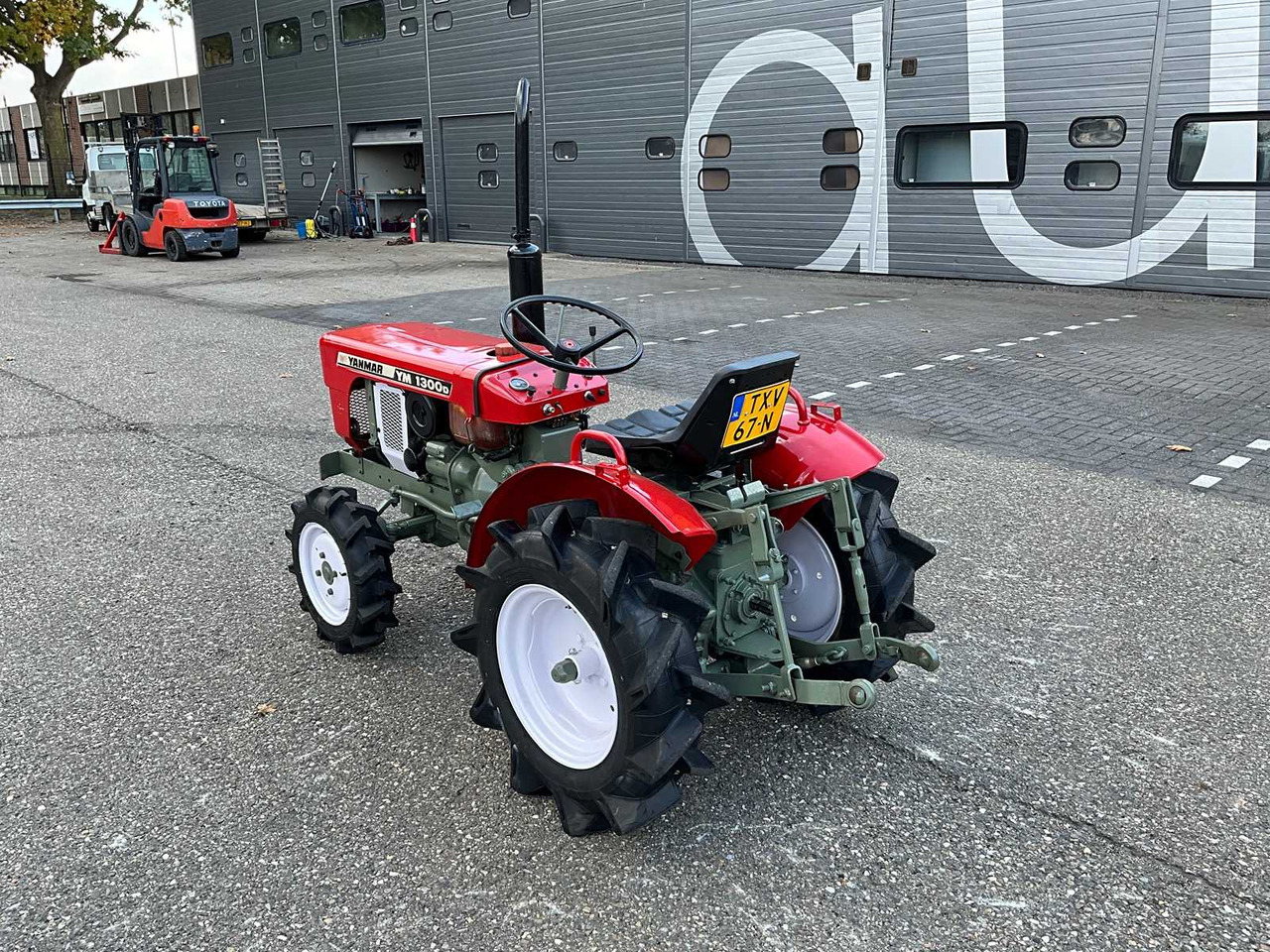 Yanmar YM1300D - جرار صغير: صور 3 Yanmar YM1300D - جرار صغير: صور 3