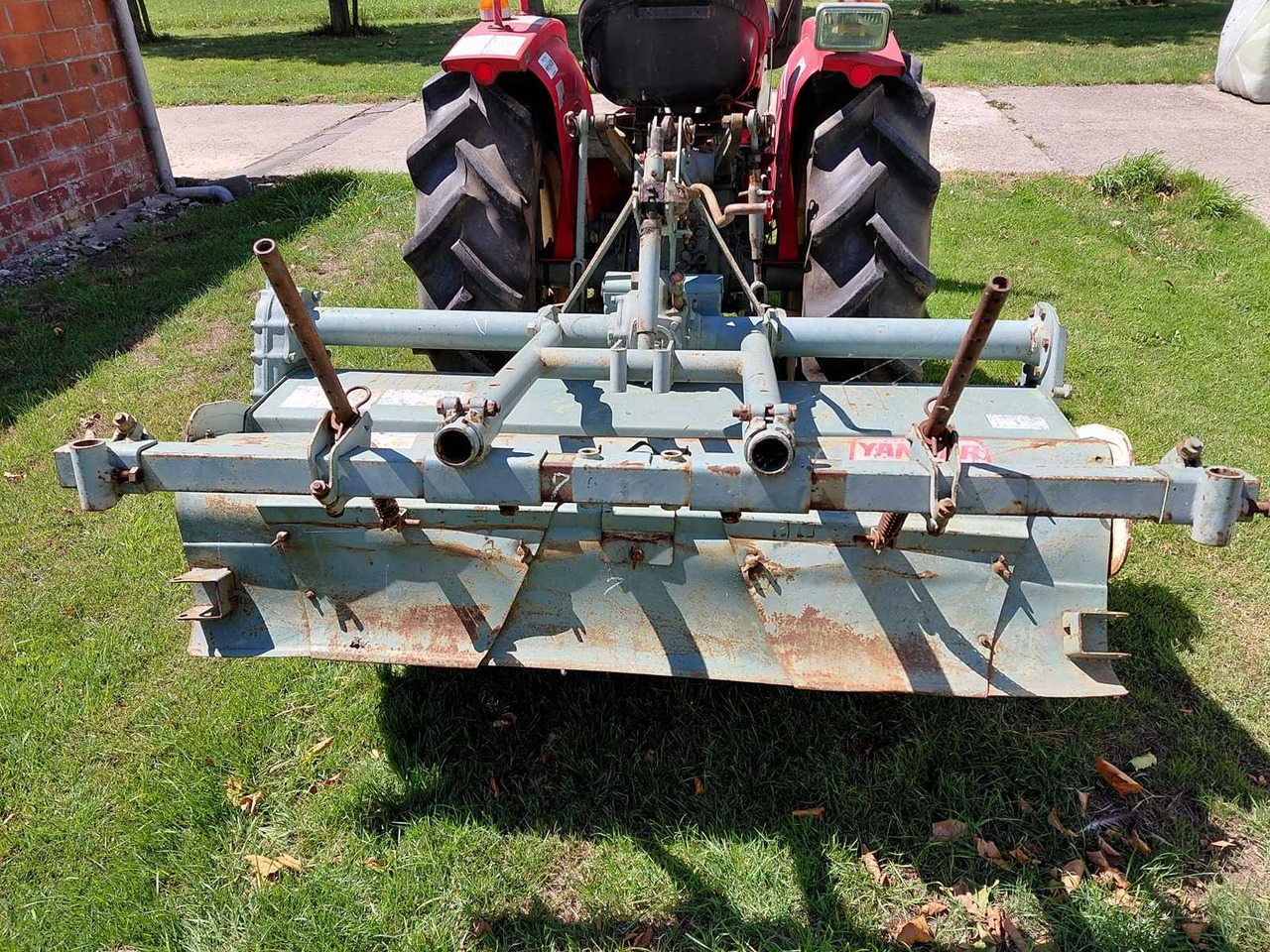 Yanmar YM2210 - جرار صغير: صور 5 Yanmar YM2210 - جرار صغير: صور 5