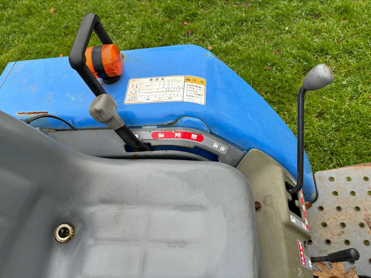جرار صغير iseki tm15 en Klepelmaaier 2018 Peruzzo Koala 1000l Klepelmaaier: صور 13