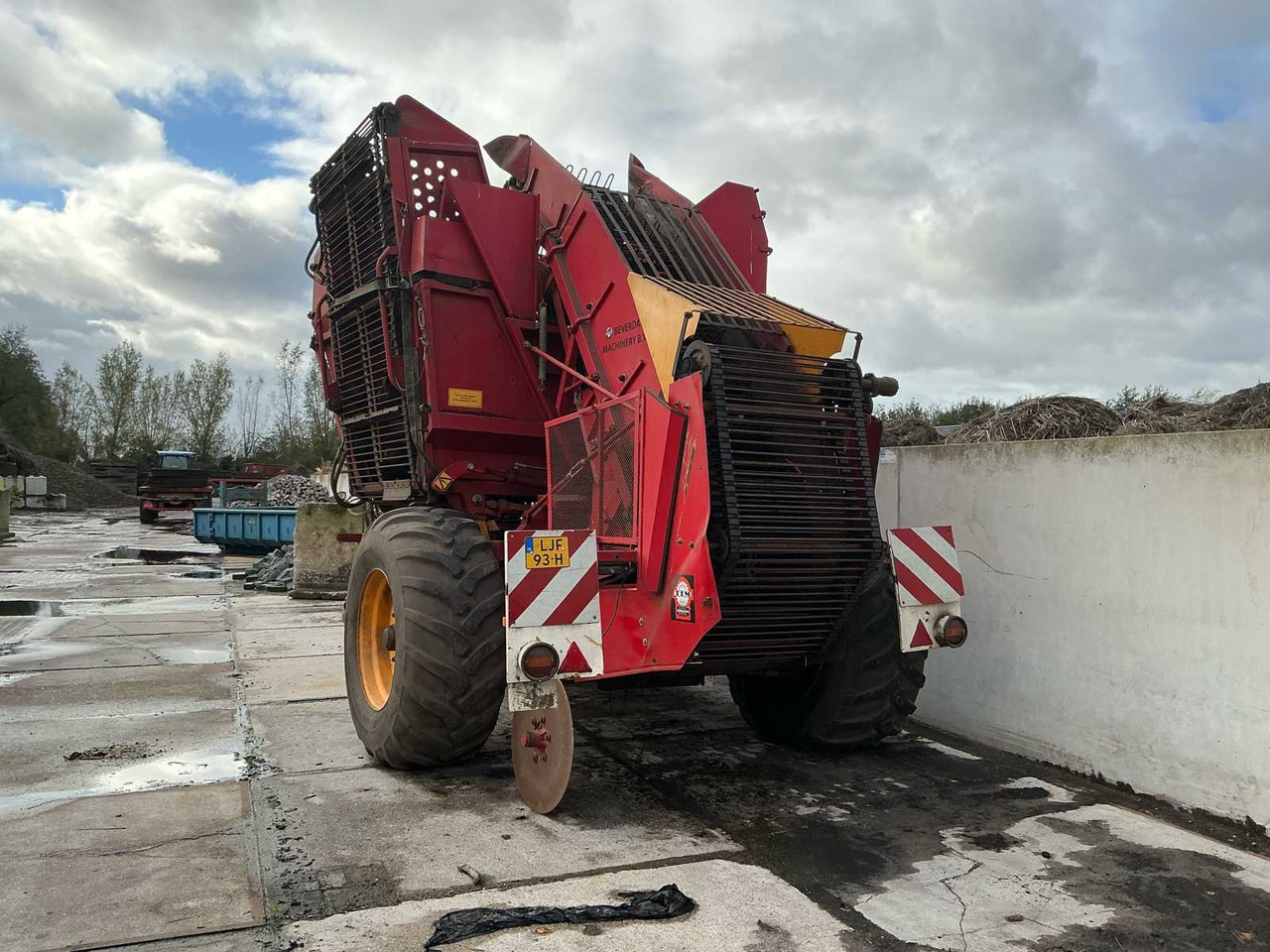 Tim KRB S 212 - حصادة البنجر: صور 5 Tim KRB S 212 - حصادة البنجر: صور 5