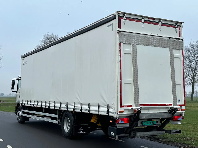 MAN TGM TGM. 15.250. EURO6. 2020. Schuifzeil Bakwagen met Laadklep 990x248x270 - شاحنة ستارة: صور 3 MAN TGM TGM. 15.250. EURO6. 2020. Schuifzeil Bakwagen met Laadklep 990x248x270 - شاحنة ستارة: صور 3