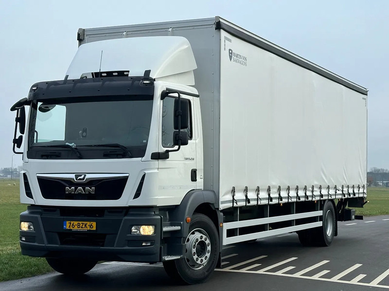 MAN TGM TGM. 15.250. EURO6. 2020. Schuifzeil Bakwagen met Laadklep 990x248x270 - شاحنة ستارة: صور 1 MAN TGM TGM. 15.250. EURO6. 2020. Schuifzeil Bakwagen met Laadklep 990x248x270 - شاحنة ستارة: صور 1