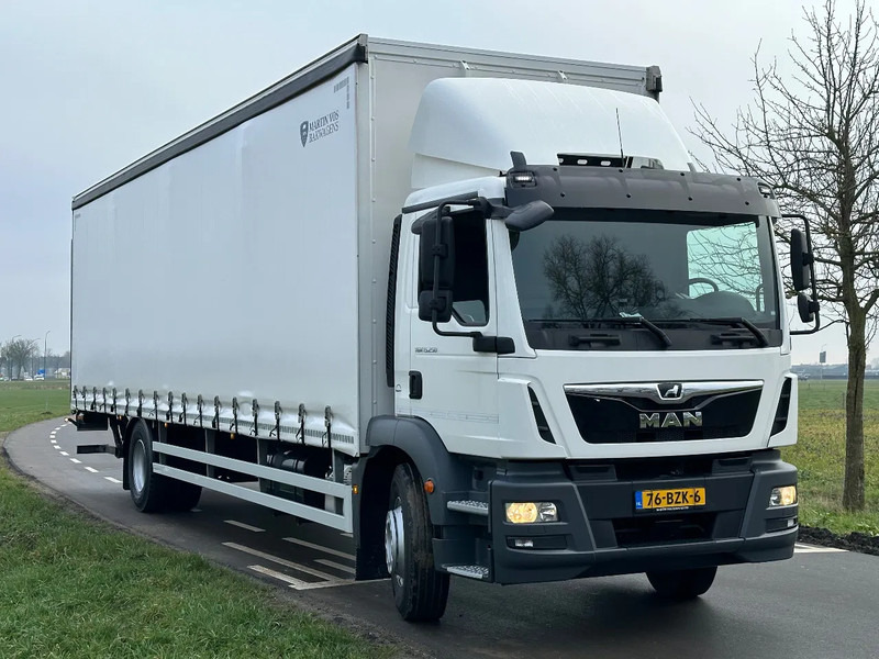 MAN TGM TGM. 15.250. EURO6. 2020. Schuifzeil Bakwagen met Laadklep 990x248x270 - شاحنة ستارة: صور 2 MAN TGM TGM. 15.250. EURO6. 2020. Schuifzeil Bakwagen met Laadklep 990x248x270 - شاحنة ستارة: صور 2
