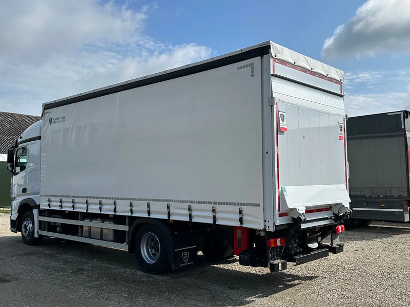 Mercedes-Benz Actros 1843 ACTROS 1843L 2022. 183432km Schuifzeil met Laadklep 2000kg - شاحنة ستارة: صور 5 Mercedes-Benz Actros 1843 ACTROS 1843L 2022. 183432km Schuifzeil met Laadklep 2000kg - شاحنة ستارة: صور 5