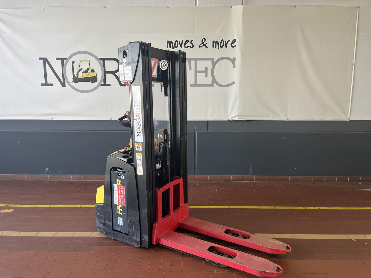 Hyster S1.4 - معدات تكديس: صور 1 Hyster S1.4 - معدات تكديس: صور 1