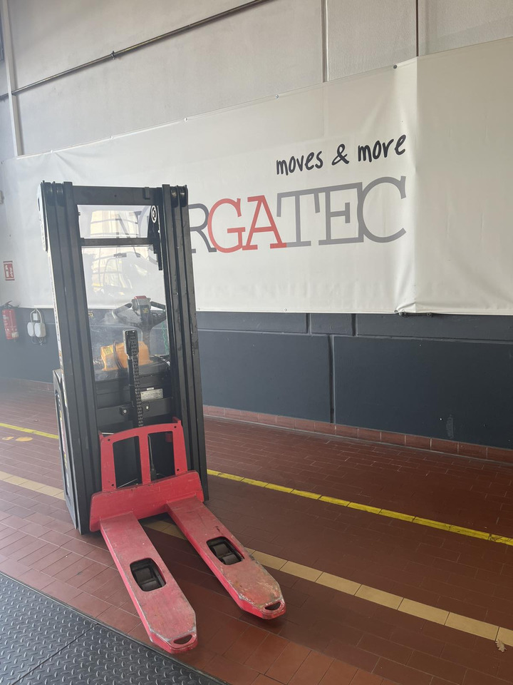 Hyster S1.4 - معدات تكديس: صور 2 Hyster S1.4 - معدات تكديس: صور 2