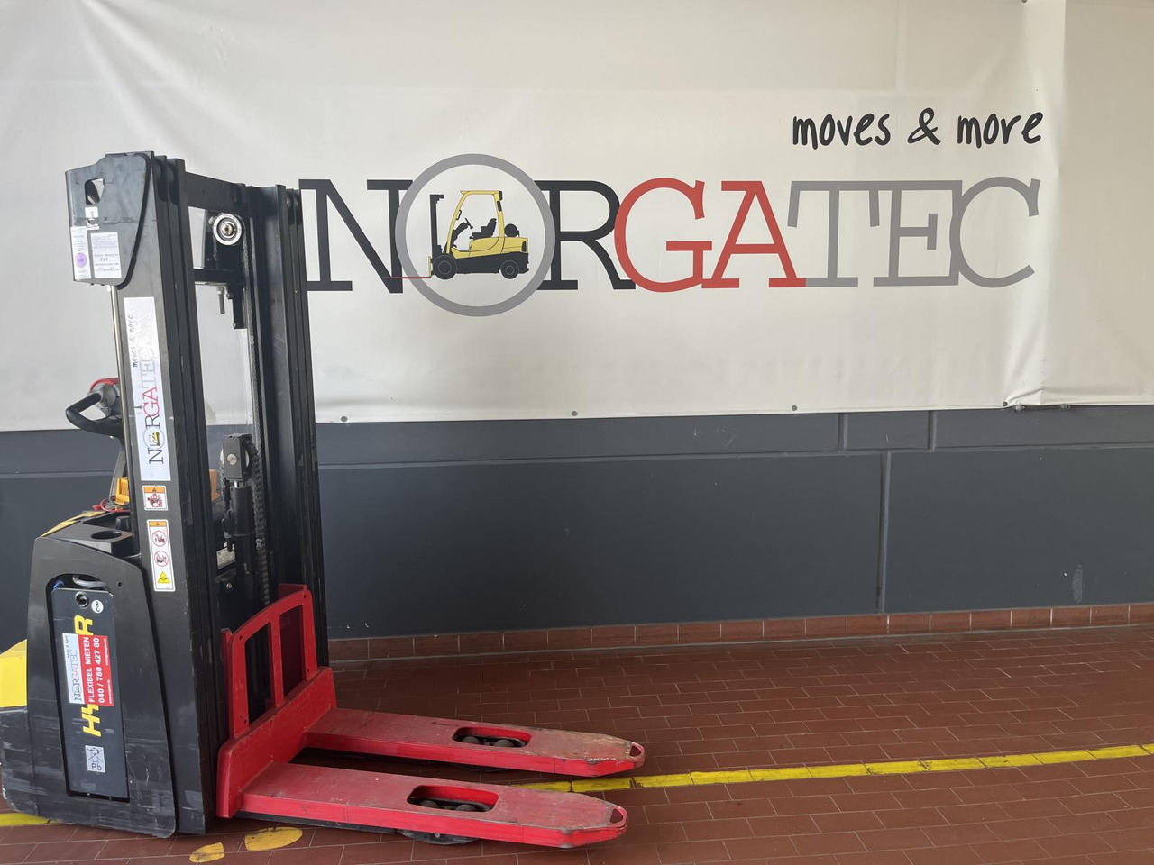 Hyster S1.4 - معدات تكديس: صور 3 Hyster S1.4 - معدات تكديس: صور 3