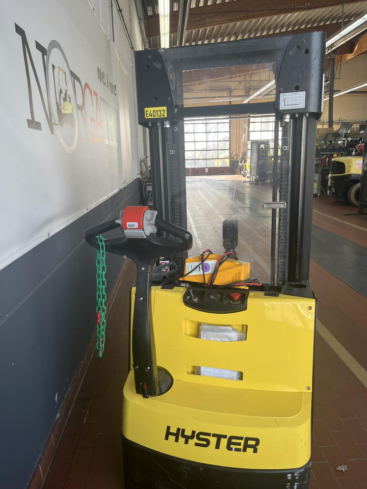 Hyster S1.4 - معدات تكديس: صور 4 Hyster S1.4 - معدات تكديس: صور 4