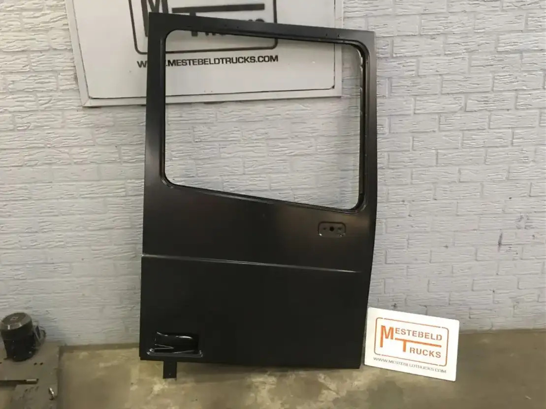 DAF Deur 95XF / 105XF rechts - الكابينة والداخلية - شاحنة: صور 1 DAF Deur 95XF / 105XF rechts - الكابينة والداخلية - شاحنة: صور 1