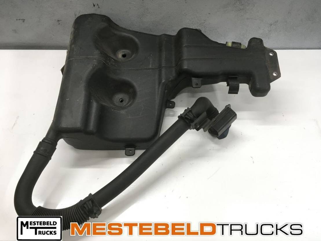 DAF Ruitensproeierreservoir XF 106 - الكابينة والداخلية - شاحنة: صور 1 DAF Ruitensproeierreservoir XF 106 - الكابينة والداخلية - شاحنة: صور 1