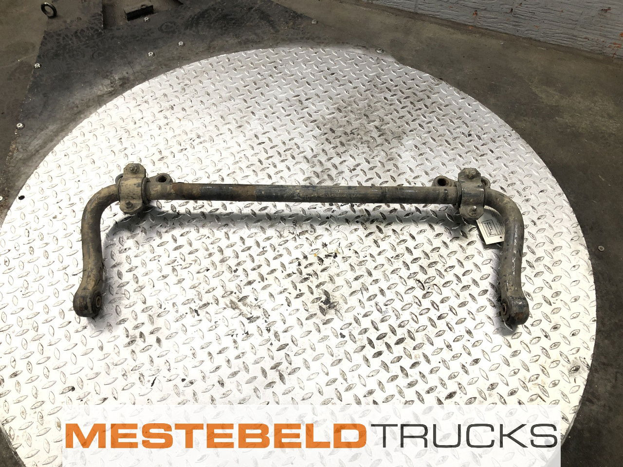 DAF Stabilisator vooras CF85 - الإطار/ الشاسيه - شاحنة: صور 1 DAF Stabilisator vooras CF85 - الإطار/ الشاسيه - شاحنة: صور 1