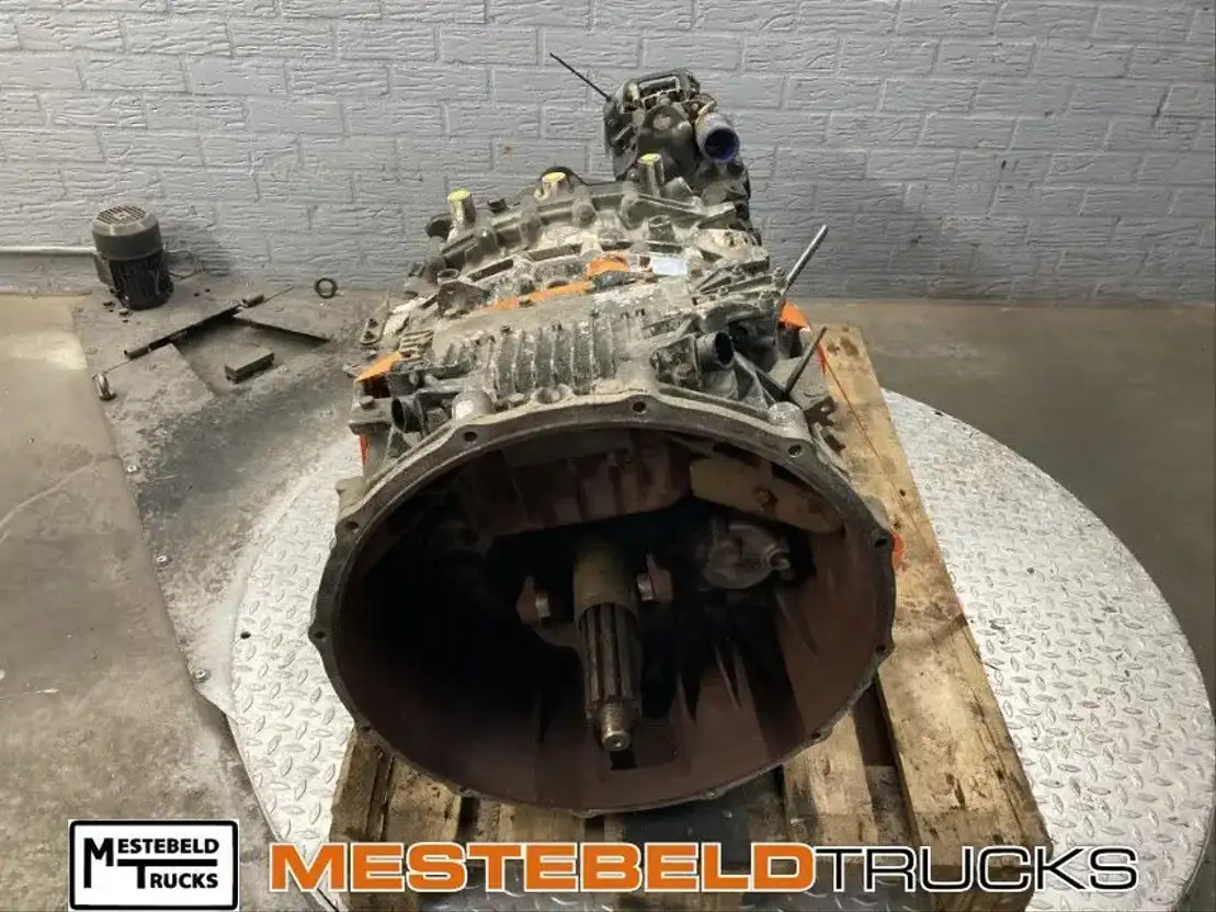 Iveco Versn bak Stralis - علبة التروس و قطع الغيار - شاحنة: صور 3 Iveco Versn bak Stralis - علبة التروس و قطع الغيار - شاحنة: صور 3