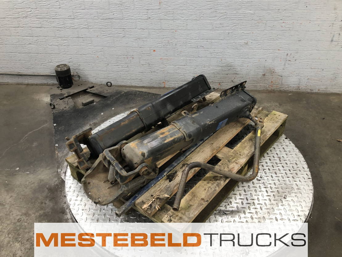 JOST Steunpootset Jost B 0501 - الإطار/ الشاسيه - شاحنة: صور 1 JOST Steunpootset Jost B 0501 - الإطار/ الشاسيه - شاحنة: صور 1