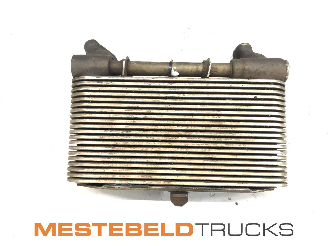 MAN Oliekoeler D2840 LF 04 - المحرك - شاحنة: صور 1 MAN Oliekoeler D2840 LF 04 - المحرك - شاحنة: صور 1