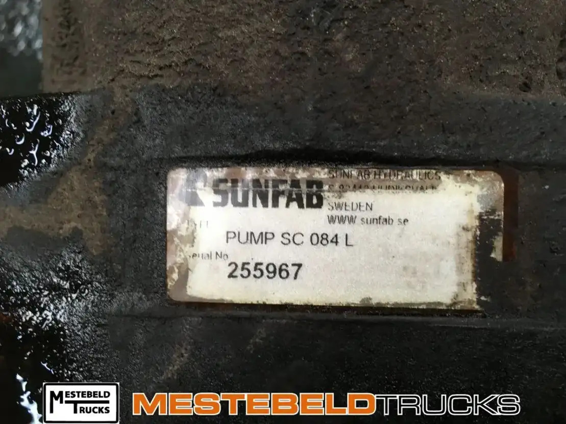 MAN PTO pomp + as + olietank - علم السوائل المتحركة - شاحنة: صور 4 MAN PTO pomp + as + olietank - علم السوائل المتحركة - شاحنة: صور 4