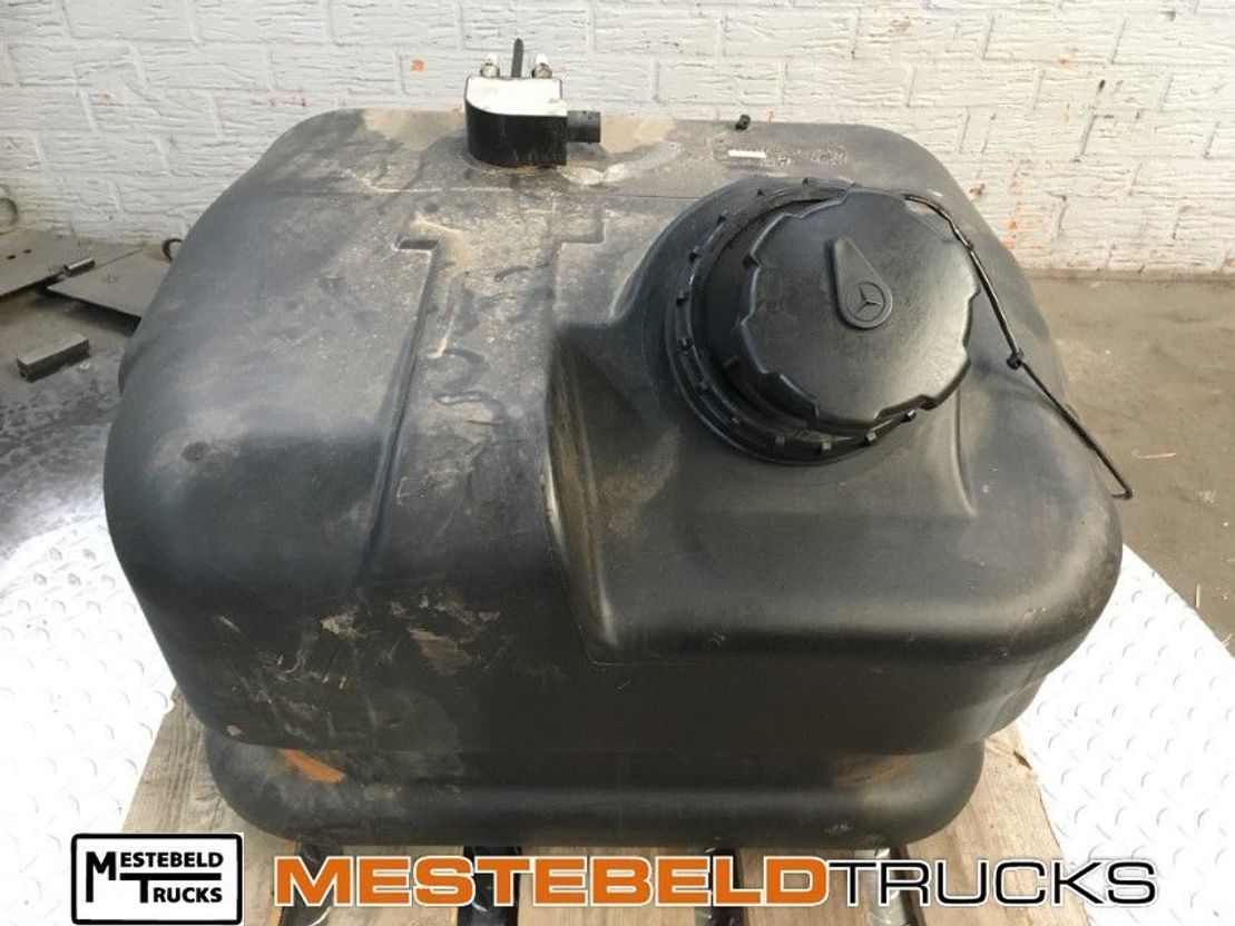 Mercedes-Benz Brandstoftank 120 liter - نظام الوقود - الشاحنات الصغيرة: صور 1 Mercedes-Benz Brandstoftank 120 liter - نظام الوقود - الشاحنات الصغيرة: صور 1