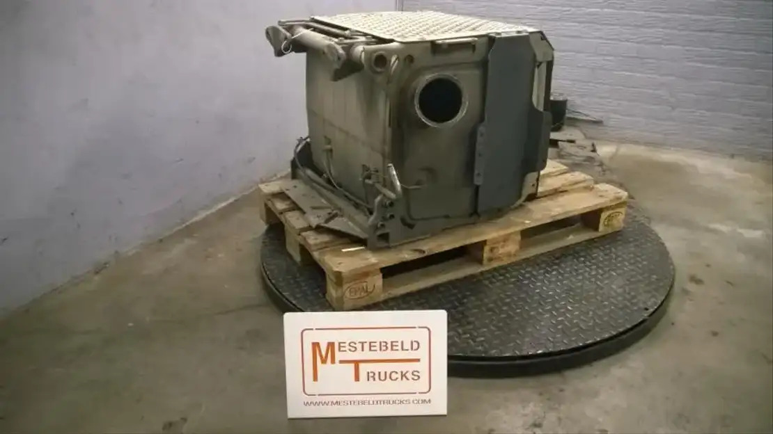 Mercedes-Benz Katalysator 230 L Actros - كاتم الصوت/ نظام العادم - شاحنة: صور 1 Mercedes-Benz Katalysator 230 L Actros - كاتم الصوت/ نظام العادم - شاحنة: صور 1