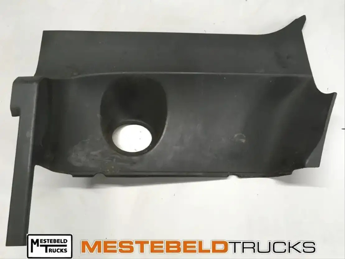 Scania Afdekkap links van instapbak - الكابينة والداخلية - شاحنة: صور 1 Scania Afdekkap links van instapbak - الكابينة والداخلية - شاحنة: صور 1