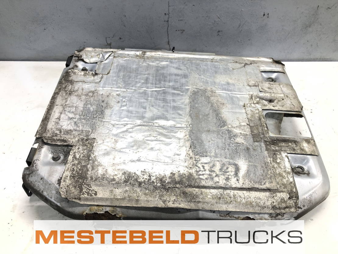 Volvo Hitteschild uitlaat  - كاتم الصوت/ نظام العادم - شاحنة: صور 1 Volvo Hitteschild uitlaat  - كاتم الصوت/ نظام العادم - شاحنة: صور 1