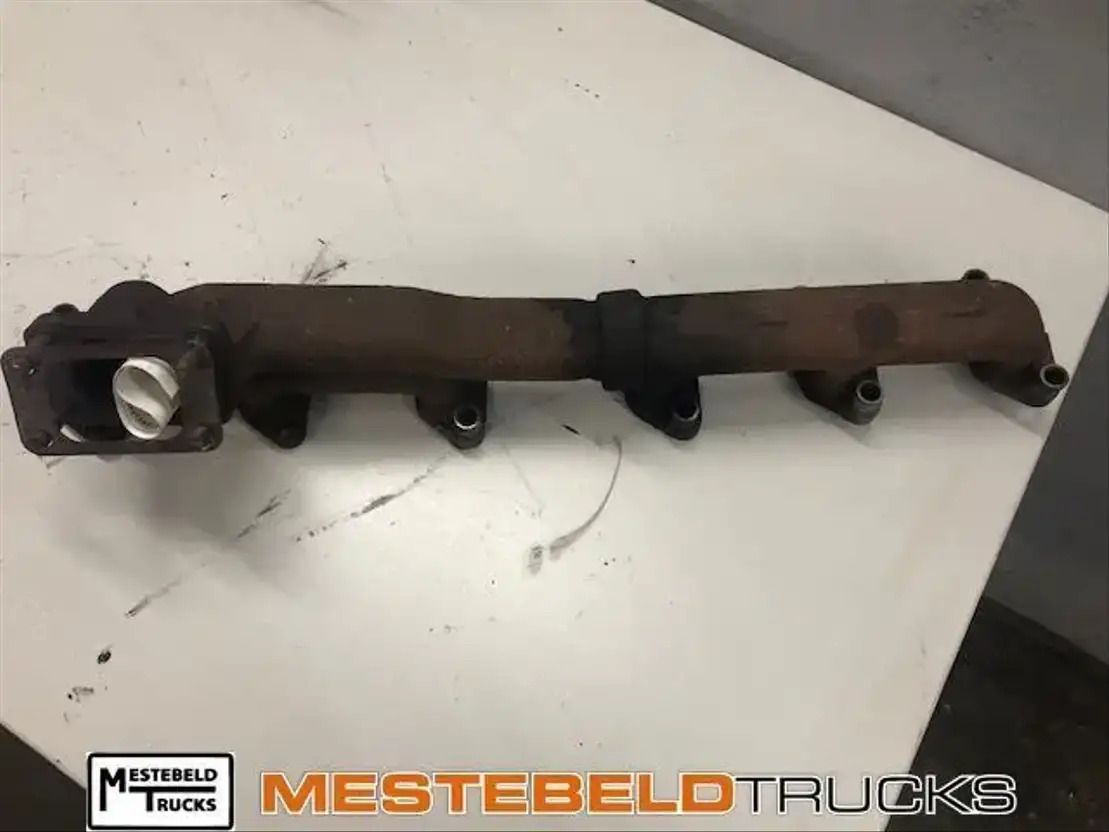 Volvo Uitlaatspruitstuk TD 63 F - المحرك و قطع الغيار - شاحنة: صور 1 Volvo Uitlaatspruitstuk TD 63 F - المحرك و قطع الغيار - شاحنة: صور 1