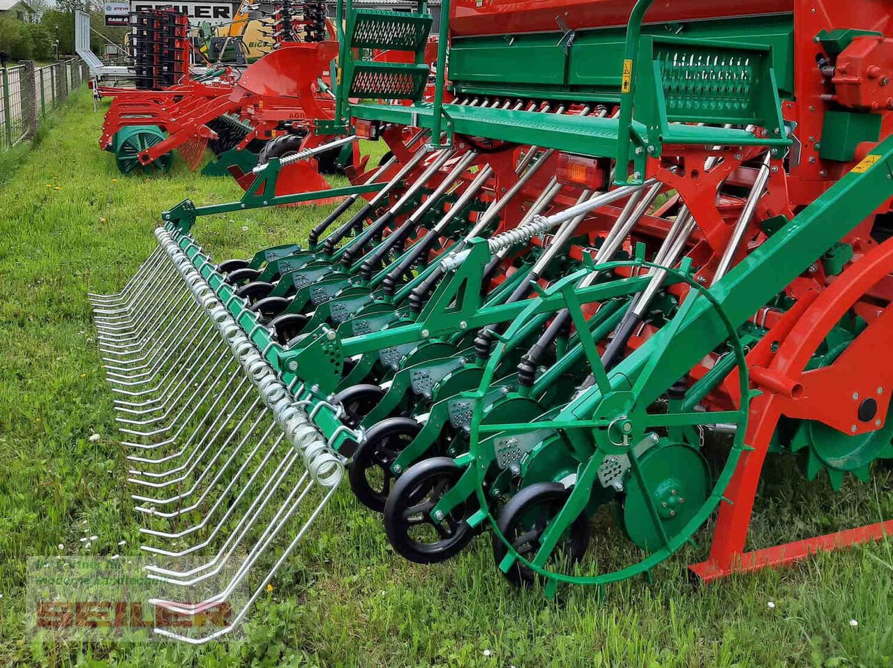Agro-Masz ANA 30 + SN 300 - الة بذر: صور 2 Agro-Masz ANA 30 + SN 300 - الة بذر: صور 2