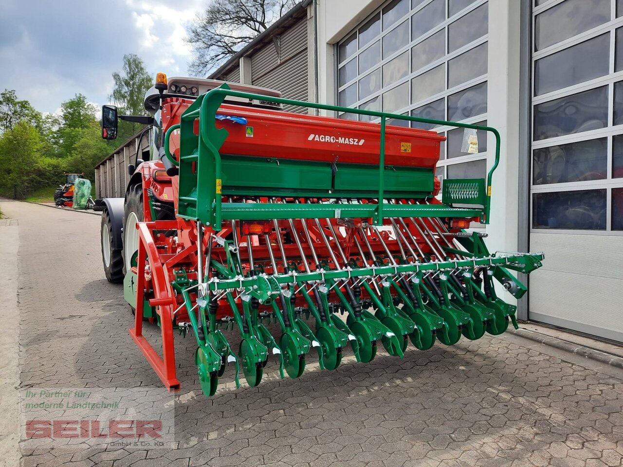 Agro-Masz ANA 30 + SN 300 - الة بذر: صور 4 Agro-Masz ANA 30 + SN 300 - الة بذر: صور 4