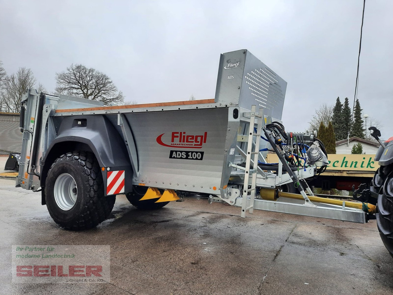 Fliegl ADS 100 Einachs 9m³ - نثر السماد: صور 1 Fliegl ADS 100 Einachs 9m³ - نثر السماد: صور 1