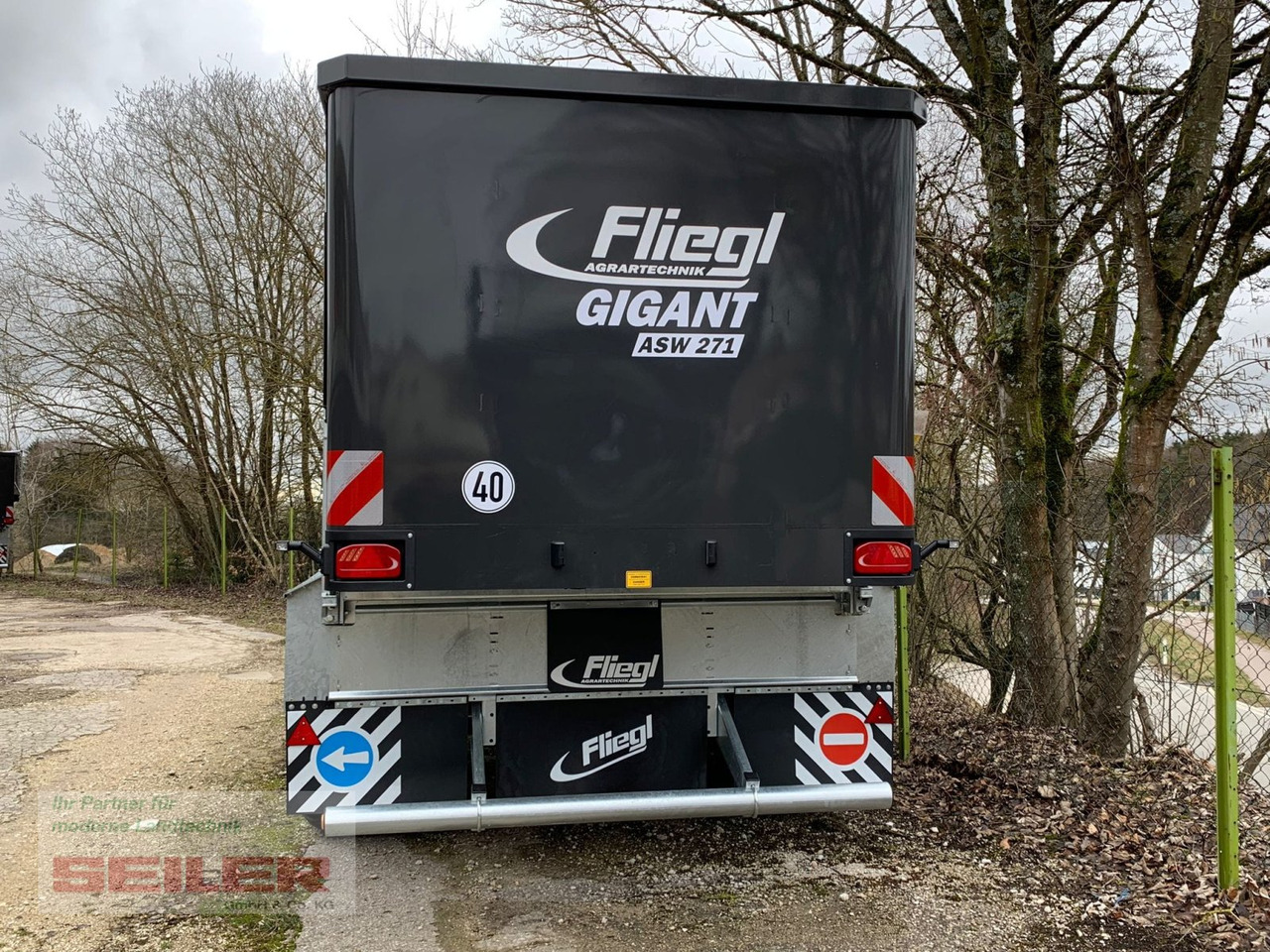 Fliegl ASW 271 C FOX Lenkachse 22,5" 35m³ - مقطورات الاعلاف: صور 4 Fliegl ASW 271 C FOX Lenkachse 22,5" 35m³ - مقطورات الاعلاف: صور 4
