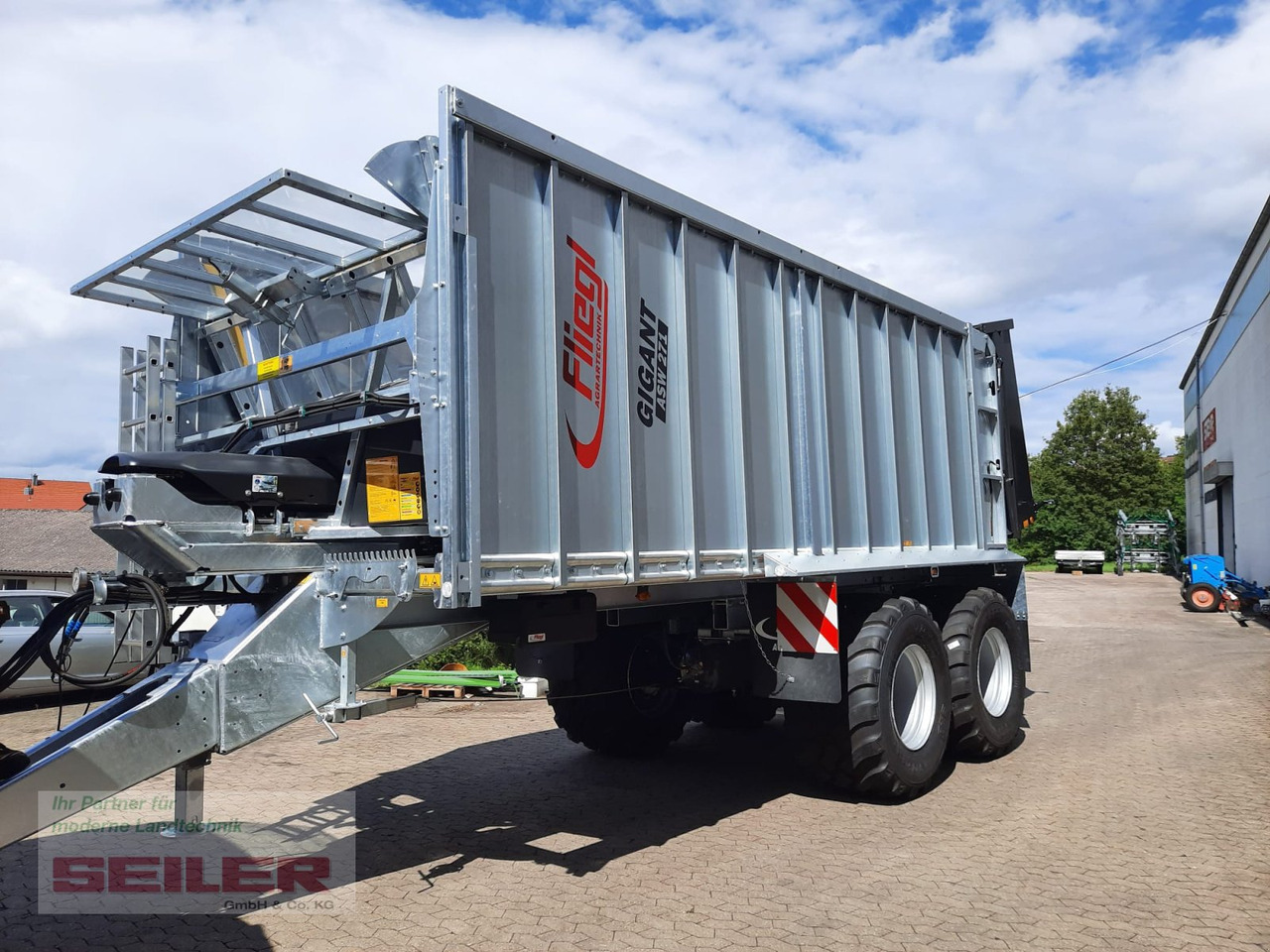 Fliegl ASW 271 C FOX Lenkachse 26,5" 35m³ - مقطورات الاعلاف: صور 2 Fliegl ASW 271 C FOX Lenkachse 26,5" 35m³ - مقطورات الاعلاف: صور 2