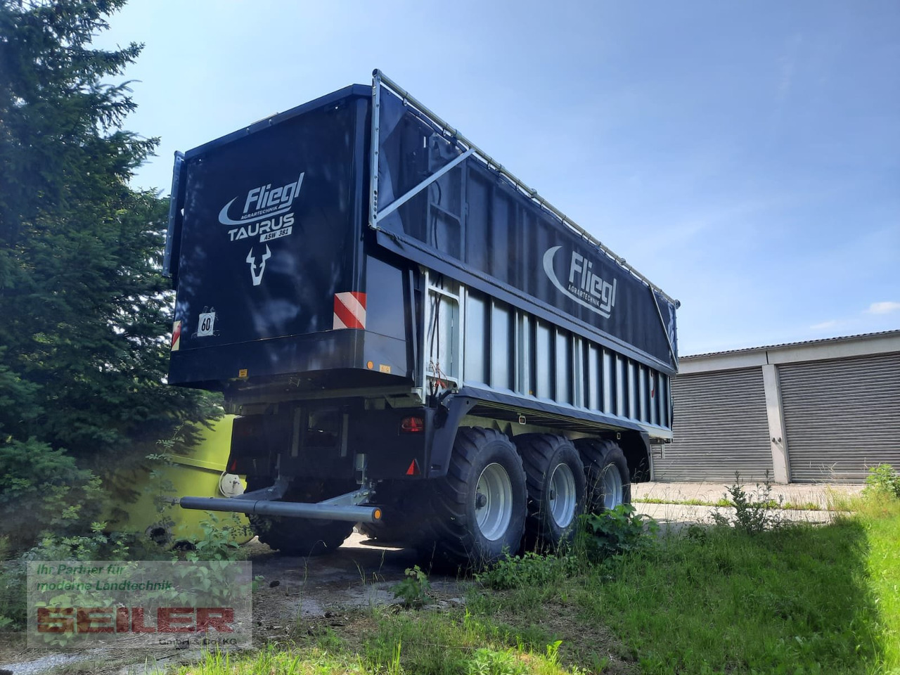 Fliegl ASW 381 TAURUS FOX 45m³ + Top Lift Light - مقطورات الاعلاف: صور 4 Fliegl ASW 381 TAURUS FOX 45m³ + Top Lift Light - مقطورات الاعلاف: صور 4