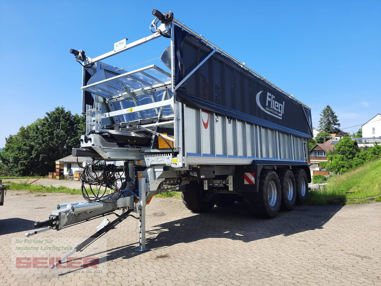 Fliegl ASW 391 TAURUS FOX 50m³ ZWL + Top Lift Light - مقطورات الاعلاف: صور 4 Fliegl ASW 391 TAURUS FOX 50m³ ZWL + Top Lift Light - مقطورات الاعلاف: صور 4