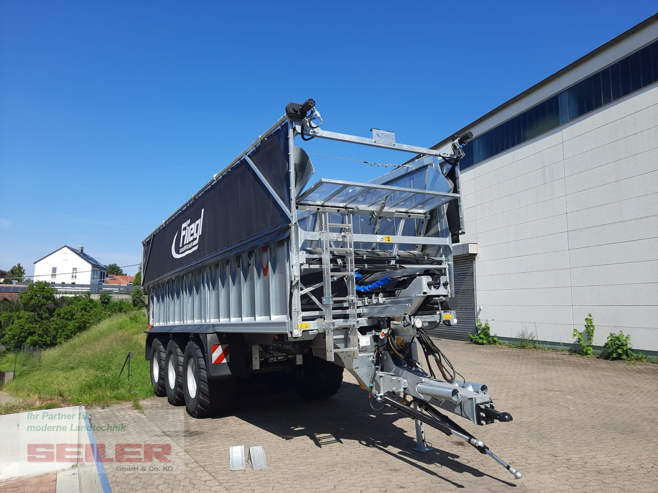 Fliegl ASW 391 TAURUS FOX 50m³ ZWL + Top Lift Light - مقطورات الاعلاف: صور 5 Fliegl ASW 391 TAURUS FOX 50m³ ZWL + Top Lift Light - مقطورات الاعلاف: صور 5