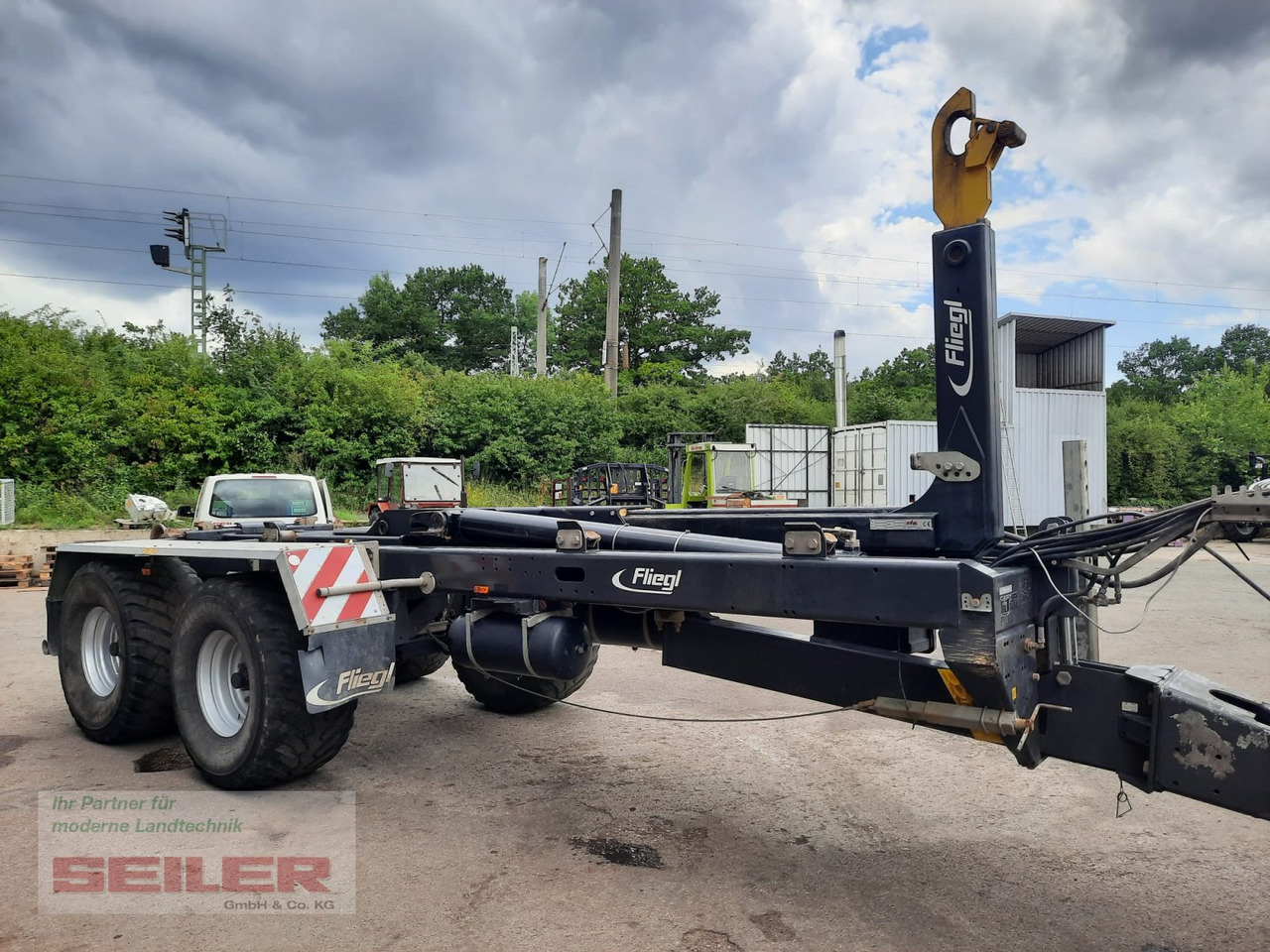 Fliegl HKL 22 Tandem - مقطورة هوك ليفت/ لود لوجر: صور 2 Fliegl HKL 22 Tandem - مقطورة هوك ليفت/ لود لوجر: صور 2